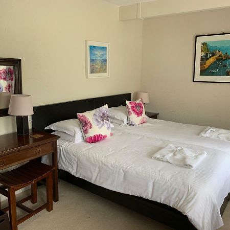 Trevalsa Court Hotel 메바기시 외부 사진